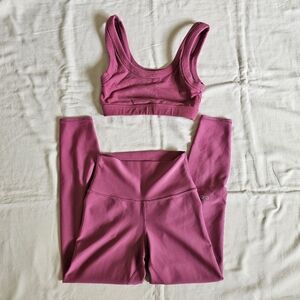 ALO Yoga Set in Raspberry Sorbet